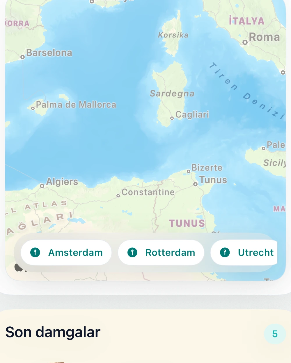 Ülke damgaları ve en çok yürünen yerler içeren DailyWander pasaportu